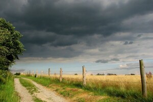 Izdan žuti meteoalarm: Očekuju se pljuskovi i grmljavina