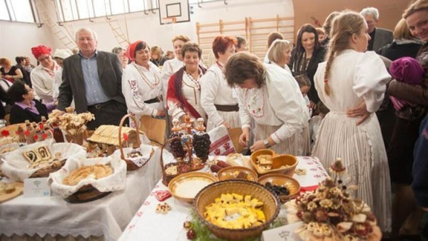 Čija baka najbolje kolače pravi?