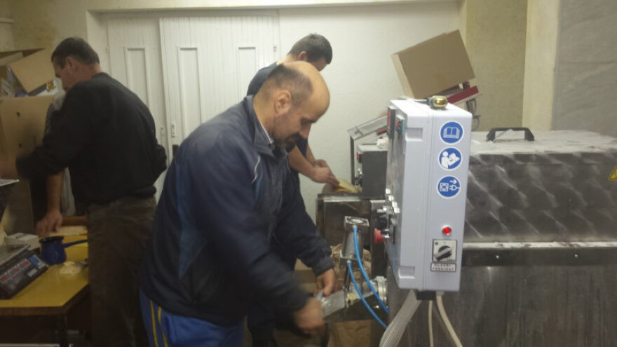 Napravili i podijelili pčelarima 1.400 pogača