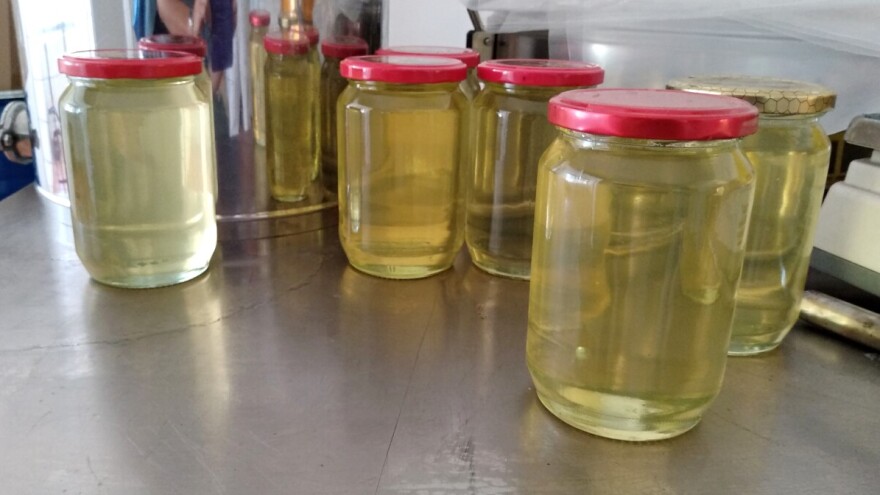 SPOS: Po jedan kilogram meda za najugroženije u cilju borbe protiv korona virusa