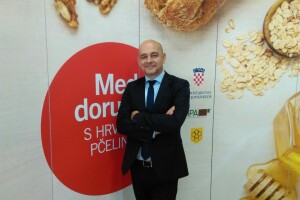 Svaki će prvašić dobiti staklenku meda u sklopu projekta Školski medni dan