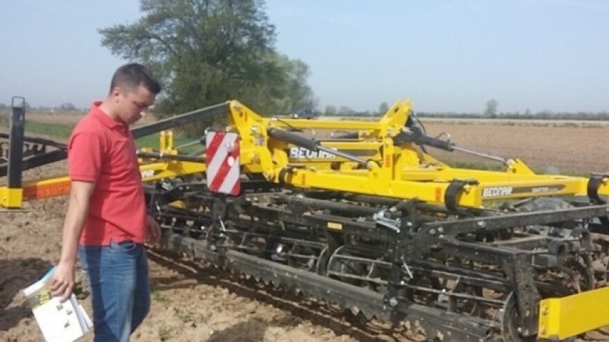 Dajte zemlju domaćem proizvođaču, a ne strancu!