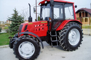 Traktor Belarus 900