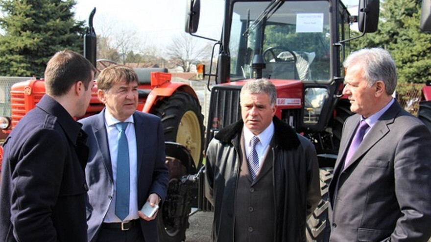 Šumari nabavili 14 traktora