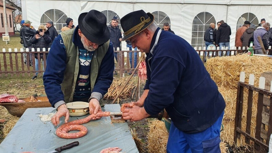 Na devetoj "Beloblatskoj kobasici": Specijaliteti od svinjskog mesa i kobasičarski dan