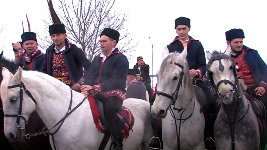Uzrečica kaže: Pokladna su jahanja i ludi su dani, tu se nađe i žena pijanih