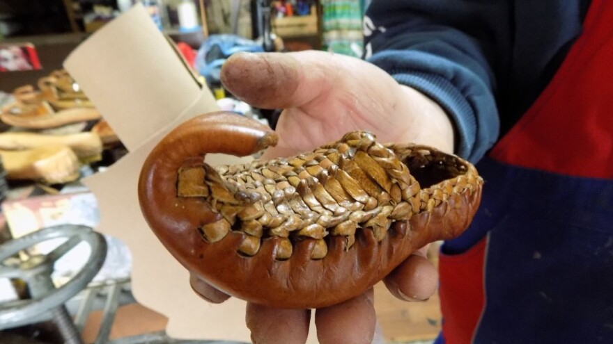 Jedan od poslednjih majstora: Bez opanaka Srbija nije Srbija