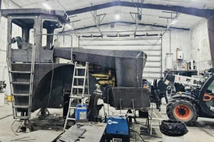 Stižu grdosije: Počela proizvodnja novih XXL Big Bud traktora
