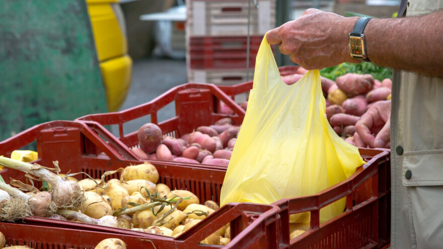 Pravilnik o plastičnim kesama: Da li će u potpunosti biti zabranjene ili ne?!