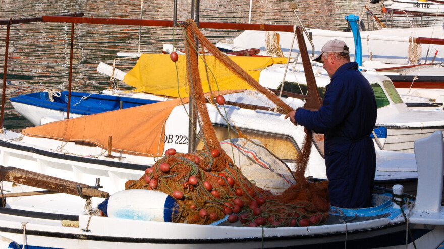 Gotovo polovica ribara u EU zarađuje manje od nacionalne minimalne plaće
