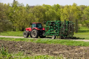 Javni poziv: 200 miliona dinara izdvojeno za ruralnu infrastrukutru