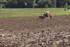 Vlada će otpisati dug za đubrivo zbog suše