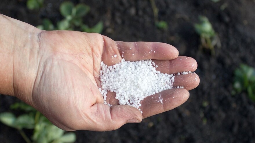 Đubrenje jarih useva na osnovu analize zemljišta