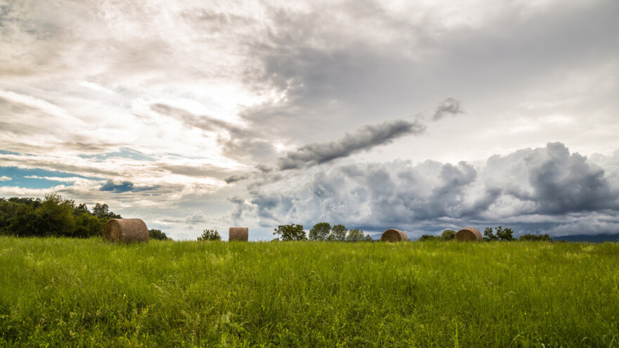 RHMZ izdao upozorenje: Posle podne i uveče nepogode s gradom i olujnim vetrom