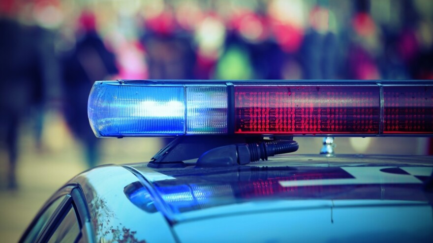 U prevrtanju traktora u potok smrtno stradao 72-godišnji vozač