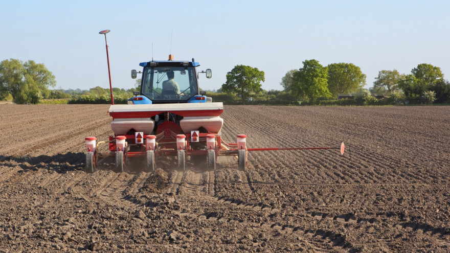 Subvencije za nabavku novih priključnih mašina i opreme za biljnu proizvodnju