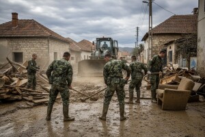 BiH vojnici i EUFOR u akciji pomoći poplavljenima