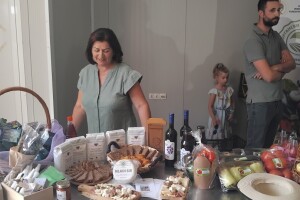 Zajedno za zdraviju hranu: Organski proizvođači okupili se na imanju Biljane Keserović
