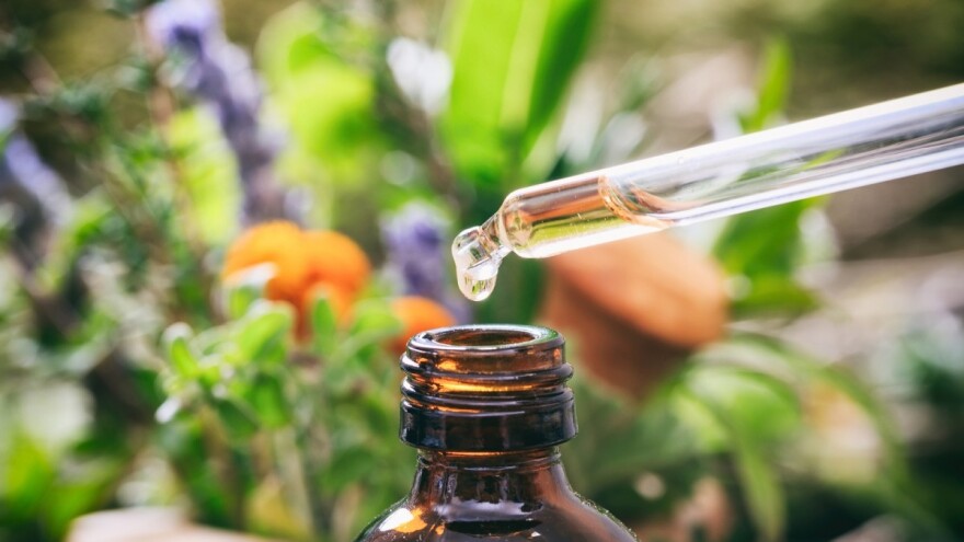 Napravite sami biljne kapi - poznatije kao biljna tinktura