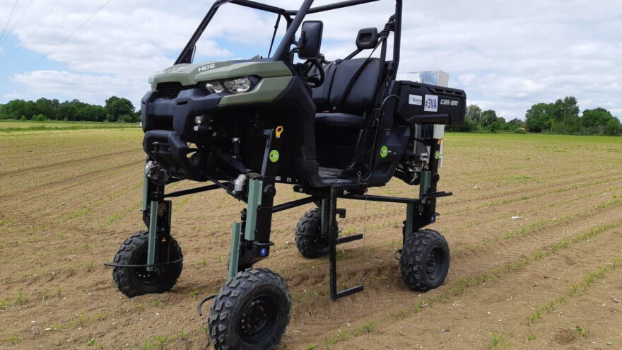 Kukuruzni moljac: Osmišljeno vozilo za primenu biološke kontrole parazitskim osicama