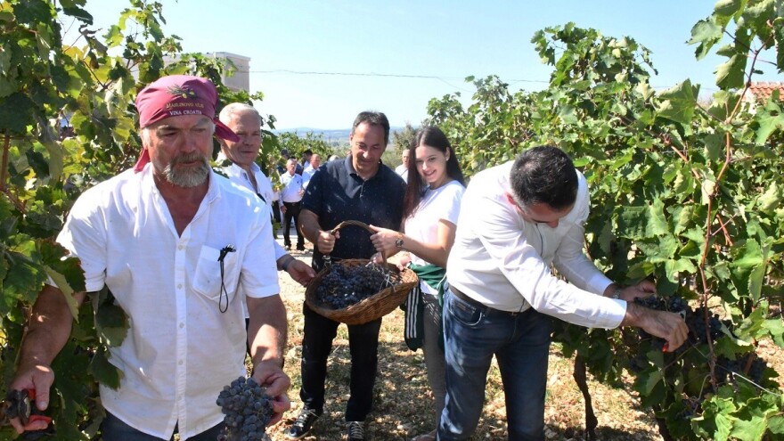 Vukšićki bećari zapjevali Radoslavu Bobanoviću: Oj Sokole legenda si živa!
