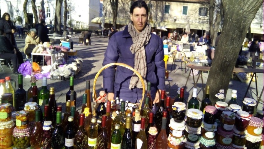 Vrijedni Šišići platu zarade praveći džemove, salate i likere