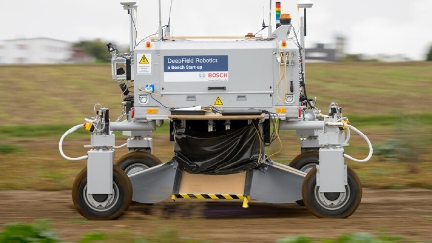 Divovski Bosch robot može dokrajčiti svaki korov!