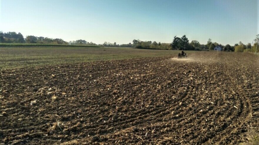 Zatvaranjem brazde, spriječit će se gubitak vode iz zemljišta