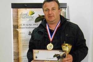 Zlatna medalja obitelji Rebić za ekstra djevičansko maslinovo ulje