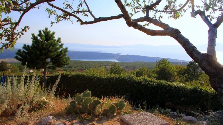 DZS: U ožujku 77 posto manje turista nego lani