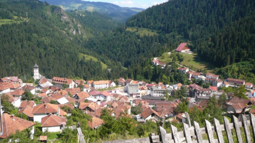 Korovom obrasla kvalitetna oranična površina