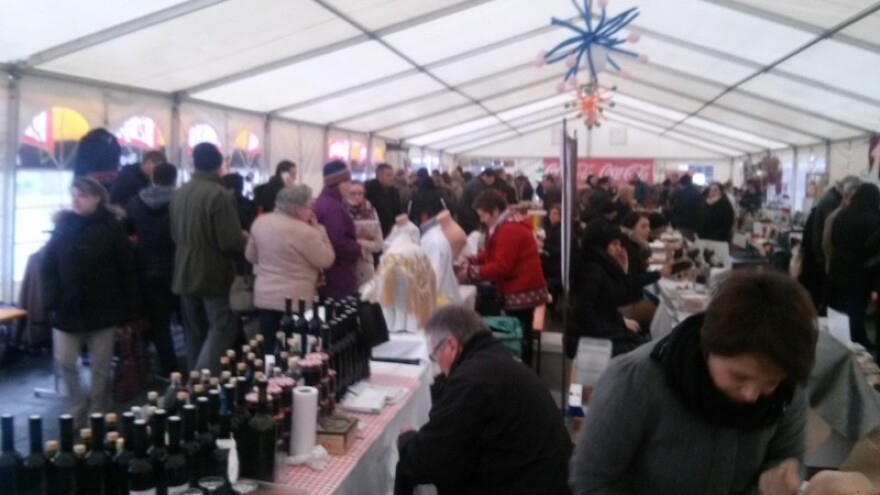 Zlatne niti okupljaju sve više izlagača