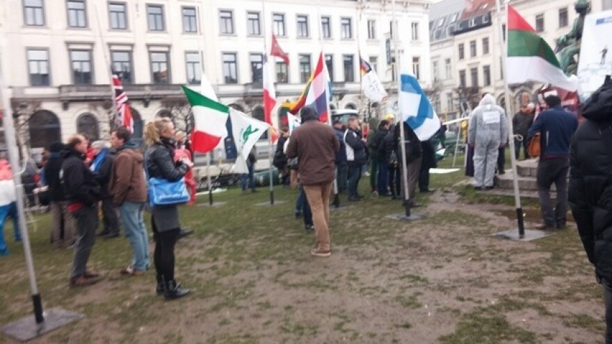 U Bruxellesu prosvjeduju i hrvatski mljekari!