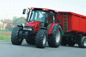Traktor Case JXU
