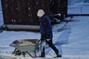 Štrpci već 30 sati bez struje: "Grijemo kišnicu i trčimo s kantama u štalu"