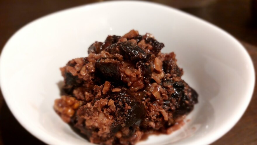 Slatki ćevap od suhih šljiva, oraha i riže - prava zimska poslastica