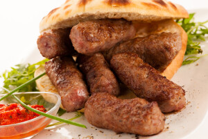S tržišta povučeni sarajevski ćevapi!