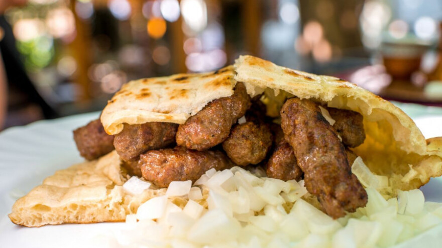 15 osoba otrovalo se ćevapima i sladoledom!