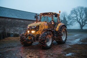 Cijela zemlja dolazi gledati božićni traktor