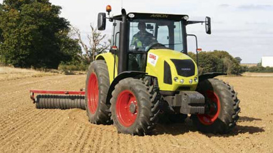 Traktor Claas ARION 400