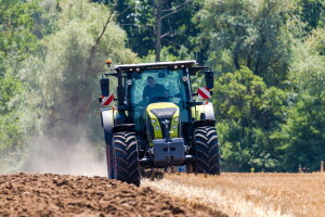 Isprobaj Claas Arion serije 600 na tjedan dana, besplatno!
