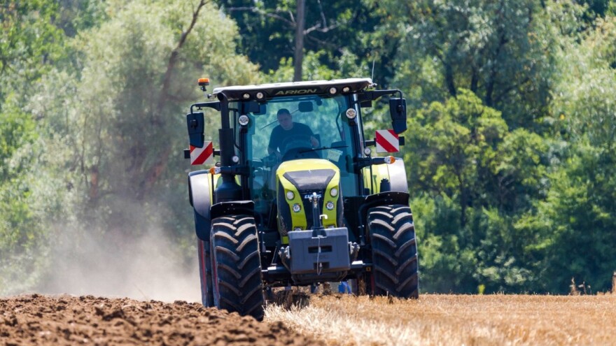 Nastavljen pad prodaje traktora, no i rast potražnje onih manje snage