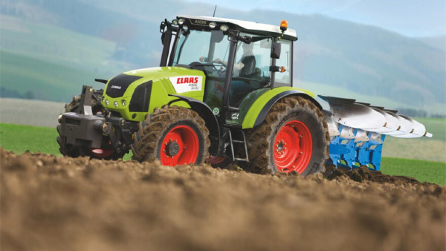 Traktor Claas AXOS