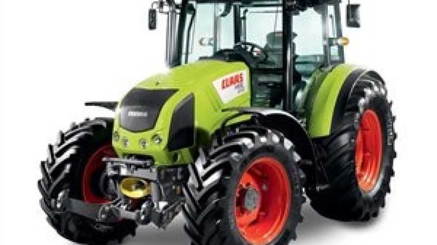 Claas Axos traktor - pravi prijatelj za svako godišnje doba