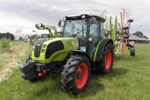 Traktor Claas ELIOS