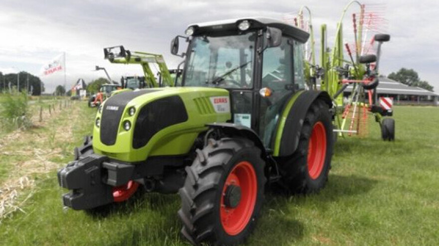 Traktor Claas ELIOS