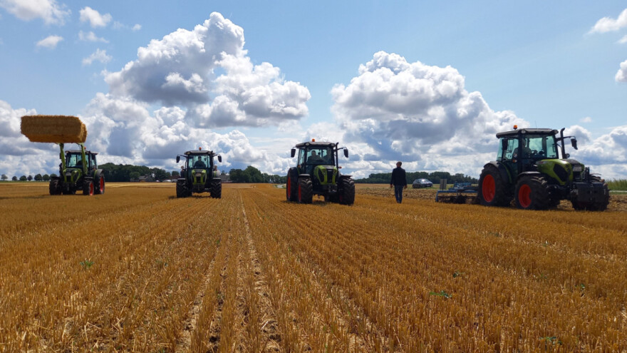 CLAAS predstavio tri nove serije kompaktnih traktora: Elios 200, Elios 300 i Axos 200