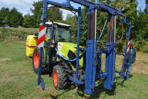 Claas Nexos 240 VE - okretan i idealan za uske redove