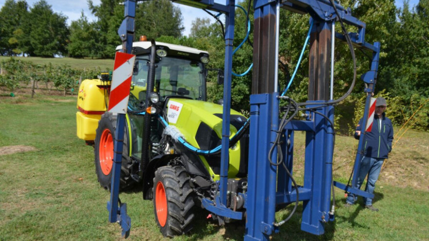 Claas Nexos 240 VE - okretan i idealan za uske redove