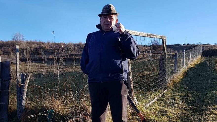 Radenko s jednom rukom gaji šljive i peče kvalitetnu šljivovicu